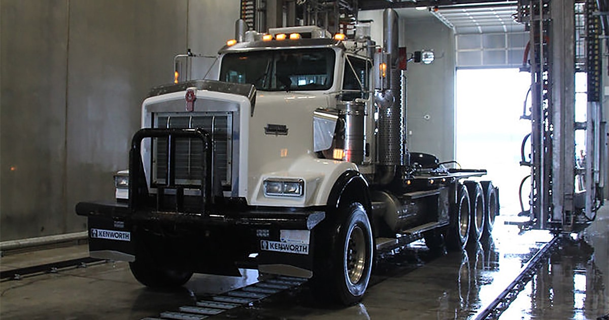 What Do Truck Drivers Want in a Truck Wash? | Lazrtek