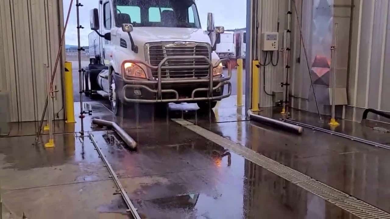 Automatic Undercarriage Wash Equipment for Commercial Vehicles
